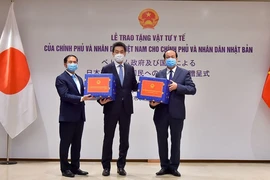 Việt Nam hỗ trợ vật tư y tế và đưa công dân từ Nhật về nước