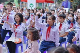 Nghệ sĩ Xuân Bắc truyền thông điệp không đánh, không quát con