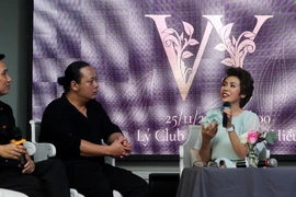 NSƯT Hồng Vy: ‘Tôi sẽ hát đến khi nào không hát được nữa’ ​