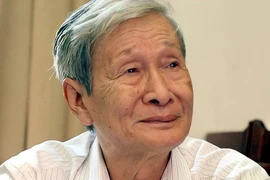 Nhà văn Nguyễn Xuân Khánh 'Đội gạo lên chùa' qua đời