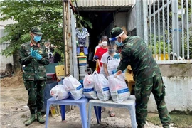 Trao 5.000 phần quà Trung thu cho trẻ em bị nhiễm COVID-19
