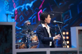 Con nuôi của ca sĩ Phương Thanh xuất hiện trên sân khấu Rock Việt