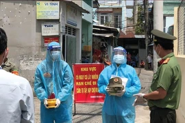 Hình ảnh COVID-19 đi qua, bao nghiệt ngã tìm đến với trẻ em