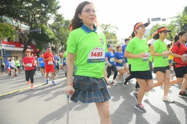 NSƯT Xuân Bắc, Hoa khôi Bế Thị Băng chạy vì trẻ em thiệt thòi