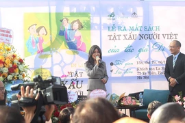 Nhà văn Di Li liệt kê 48 tật xấu của người Việt