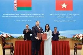 Việt Nam và Belarus miễn thị thực cho người mang hộ chiếu phổ thông