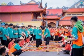 Chùa Ba Vàng báo cáo với TP Uông Bí về khoá tu mùa hè năm nay