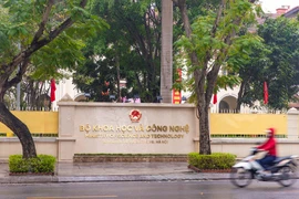 Báo VnExpress trực thuộc Bộ Khoa học và Công nghệ