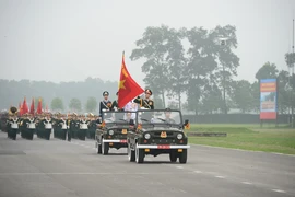 Hôm nay khối diễu binh, diễu hành của quân đội di chuyển vào Nam 