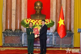 Chủ tịch nước Lương Cường trao quyết định thăng quân hàm Đại tướng, Thượng tướng 