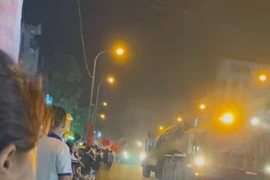 Khối xe pháo quân sự di chuyển về trung tâm Hà Nội chuẩn bị cho lễ diễu binh 2-9