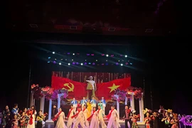 Chuỗi chương trình nghệ thuật chuyên nghiệp chào mừng Đại hội XIV của Đảng