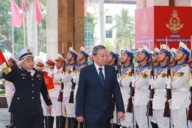 Tổng Bí thư: Quân chủng Hải quân phải là điểm tựa vững chắc cho ngư dân vươn khơi, bám biển
