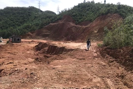 Điều tra: Xin san gạt rồi biến khu đồi thành mỏ đất 'chui'