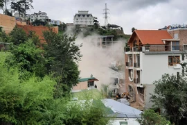 Tiếp tục sạt taluy tại vị trí có 7 người thương vong, làm sập tiếp 1 căn nhà ở Đà Lạt