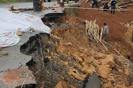QL 27C nối Lâm Đồng và Khánh Hoà sạt lở nghiêm trọng