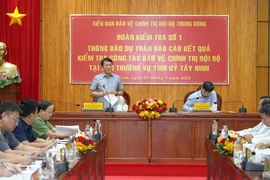 Bộ trưởng Lương Tam Quang làm việc với Tây Ninh về bảo vệ chính trị nội bộ