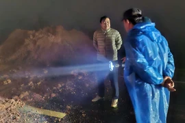 Thông 2 điểm sạt lở trên đèo Khánh Lê, CSGT dẫn đường cho xe về Đà Lạt