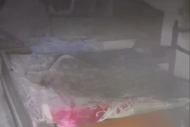 Chuyển hồ sơ vụ chồng chết trên giường, vợ bị thương