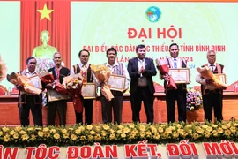 Bí thư Bình Định nói về vai trò của già làng, trưởng thôn trong việc phát triển buôn làng