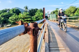 Thi thiết kế cầu bắc qua sông Cái thay cầu gỗ ở Nha Trang
