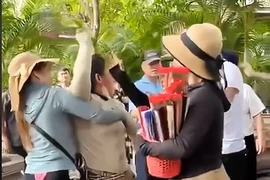 Nhóm người bán hàng rong xô xát với du khách ở chùa Long Sơn