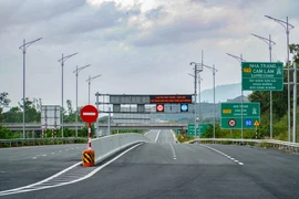 Loay hoay làm trạm dừng nghỉ trên Cao tốc Nha Trang - Cam Lâm, Cam Lâm - Vĩnh Hảo