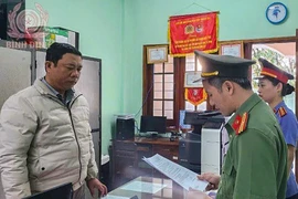 Để 'sa tặc' lộng hành, chủ tịch xã ở Bình Định bị khởi tố 