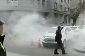Ném bom đồn cảnh sát Trung Quốc, 3 người bị thương