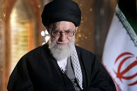 Lãnh đạo Tối cao Iran doạ trả đũa Anh vụ bắt tàu chở dầu 