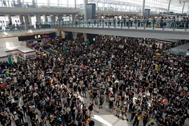 Huỷ 200 chuyến bay, biểu tình Hong Kong bị lên án ‘khủng bố'
