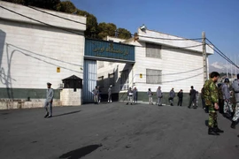 Căng thẳng leo thang, Iran bắt 3 người nước ngoài 