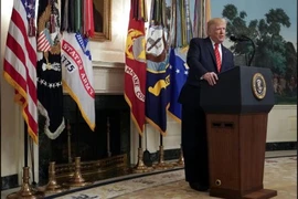 Dù tiêu diệt thủ lĩnh IS, ông Trump 'vẫn chật vật' 