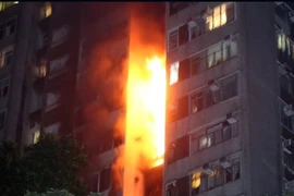 Hong Kong: Cháy chung cư cao tầng, 1 phụ nữ thiệt mạng