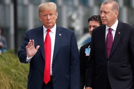 Cựu cố vấn an ninh tố ông Trump ngoại giao vì lợi ích riêng