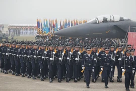 Các binh sĩ Hàn Quốc tham gia Ngày Lực lượng Vũ trang thường niên lần thứ 71 tại một căn cứ không quân ở Daegu vào ngày 1-10. Ảnh: AFP