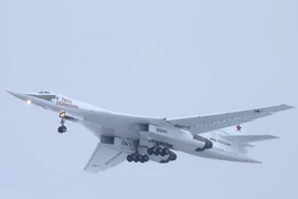 Chuyến bay đầu tiên của máy bay ném bóm chiến lược siêu thanh Tu-160M. Ảnh: TASS