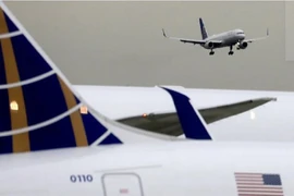 Nhiều hãng hàng không Mỹ tiếp tục kéo dài thời gian hủy chuyến bay đến Trung Quốc. Ảnh: REUTERS