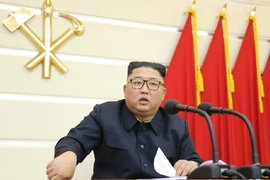 Chủ tịch Triều Tiên Kim Jong-un chủ trì cuộc họp Bộ Chính trị đảng Lao động Triều Tiên để bàn cách phòng chống dịch COVID-19. Ảnh: KCNA