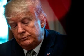 Chính quyền Tổng thống Trump yêu cầu các nhà ngoại giao liên hệ các nước để tìm nguồn vật tư y tế cho Mỹ. Ảnh: GETTY IMAGES