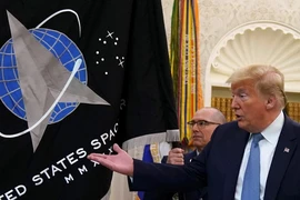 Tổng thống Mỹ Donald Trump thăm Lực lượng Không gian thuộc Quân đội Mỹ hồi tháng 5. Ảnh: REUTERS