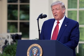 Tổng thống Donald Trump trong cuộc họp báo công báo các quyết định về Hong Kong ở Nhà Trắng hôm 14-7. Ảnh: REUTERS