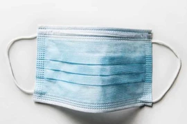 Nhiều người Mỹ cho biết họ nhận được các bưu kiện đáng ngờ chứa khẩu trang từ Trung Quốc. Ảnh: MOMO PRODUCTIONS