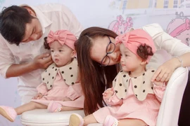 Ngắm Song Nhi vui vẻ đáng yêu trong ngày xuất viện