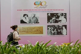 200 bức ảnh kỷ niệm '90 năm - Những dấu ấn vàng son'