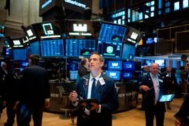 Thị trường chứng khoáng thế giới tăng điểm khi chờ tổng thống Mỹ kế tiếp. Ảnh: WALL STREET JOURNAL