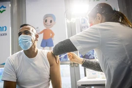 Người dân Israel chưa tiêm vaccine COVID-19 sẽ bị ngừng làm việc. Ảnh: THE TIMES OF ISRAEL