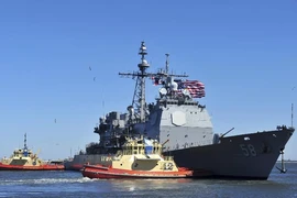 Tàu tuần dương USS Philippine Sea. Ảnh: AP