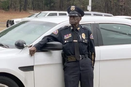 Ông LC "Buckshot" Smith đã là sĩ quan cảnh sát của bang Arkansas (Mỹ) hơn 56 năm.