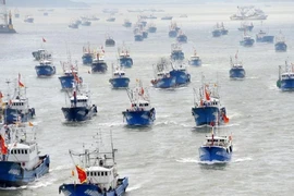 Tàu đánh cá Trung Quốc ra khơi từ TP. Chu Sơn thuộc tỉnh Chiết Giang. Ảnh: SCMP